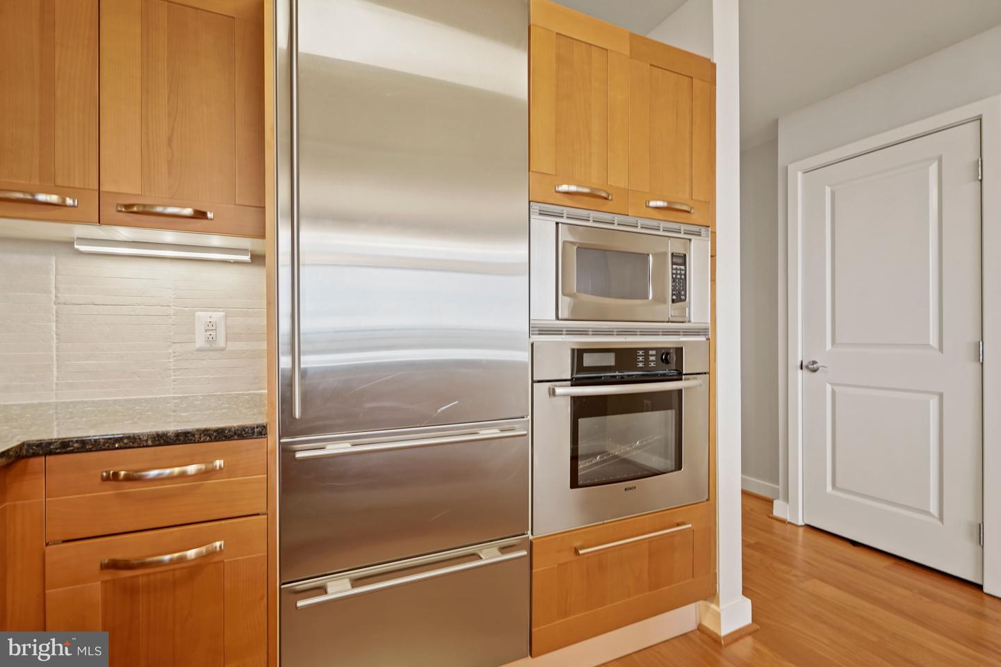 888 N Quincy STREET Unit: 2010