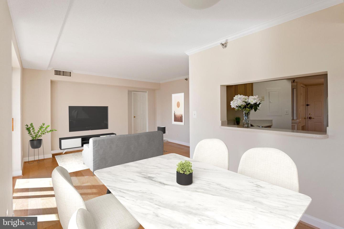 2400 Clarendon BOULEVARD Unit: 713