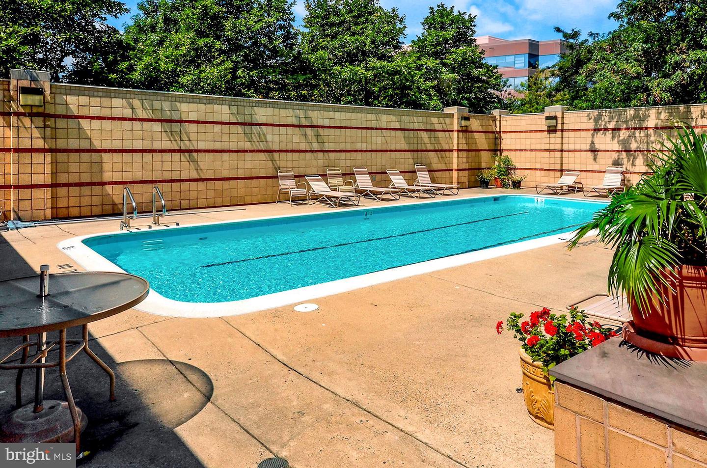 2400 Clarendon BOULEVARD Unit: 713