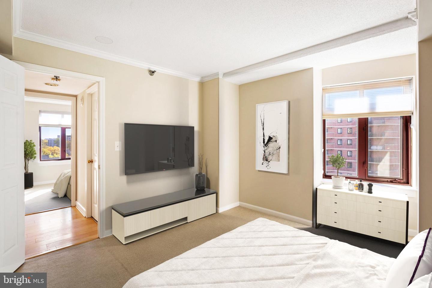 2400 Clarendon BOULEVARD Unit: 713