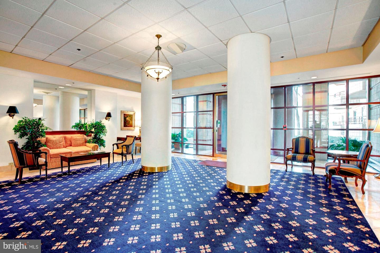 2400 Clarendon BOULEVARD Unit: 713