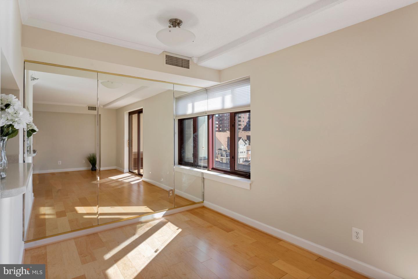 2400 Clarendon BOULEVARD Unit: 713