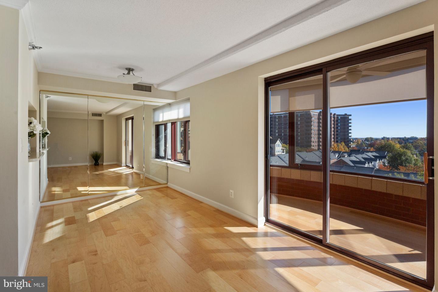 2400 Clarendon BOULEVARD Unit: 713