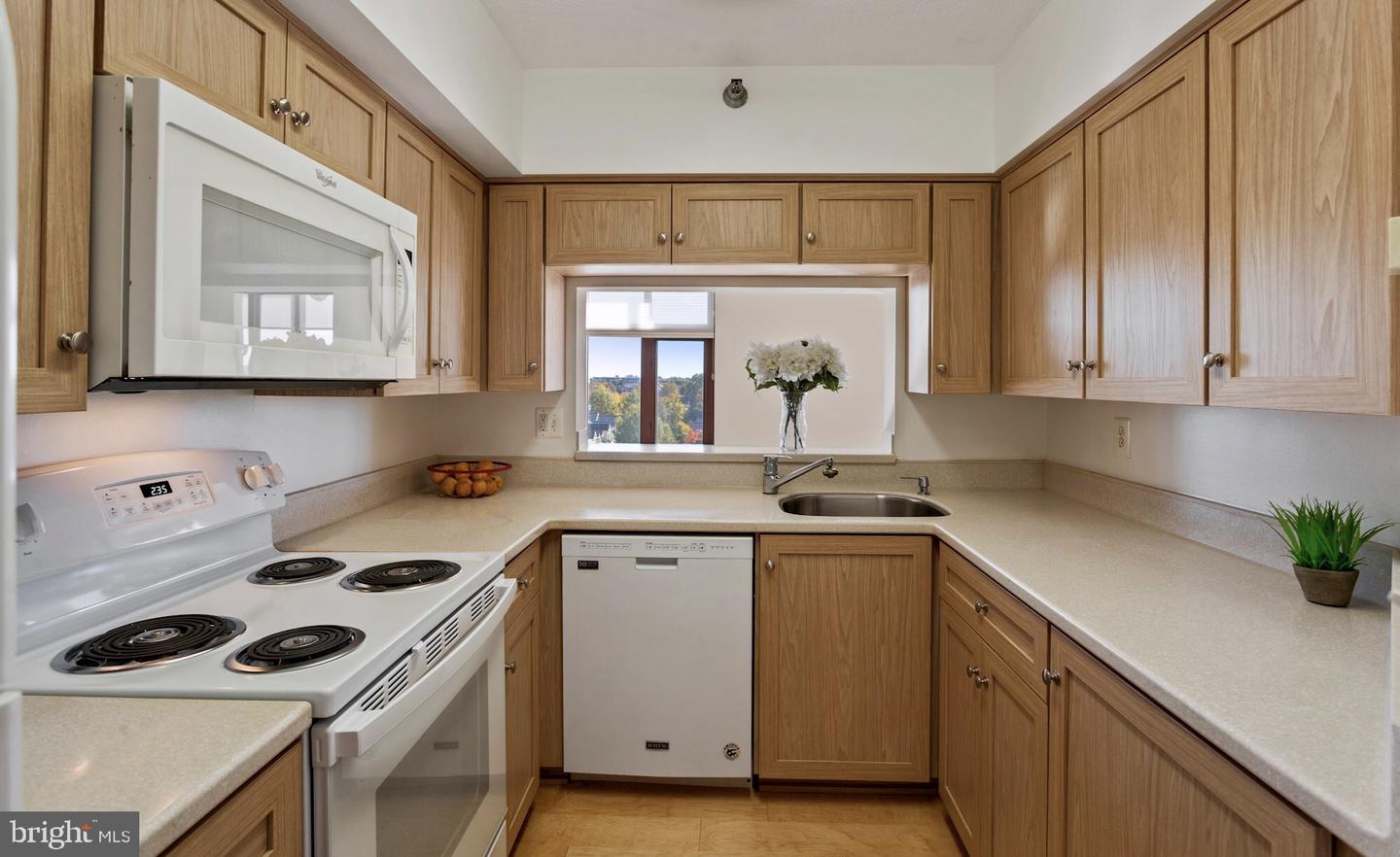 2400 Clarendon BOULEVARD Unit: 713