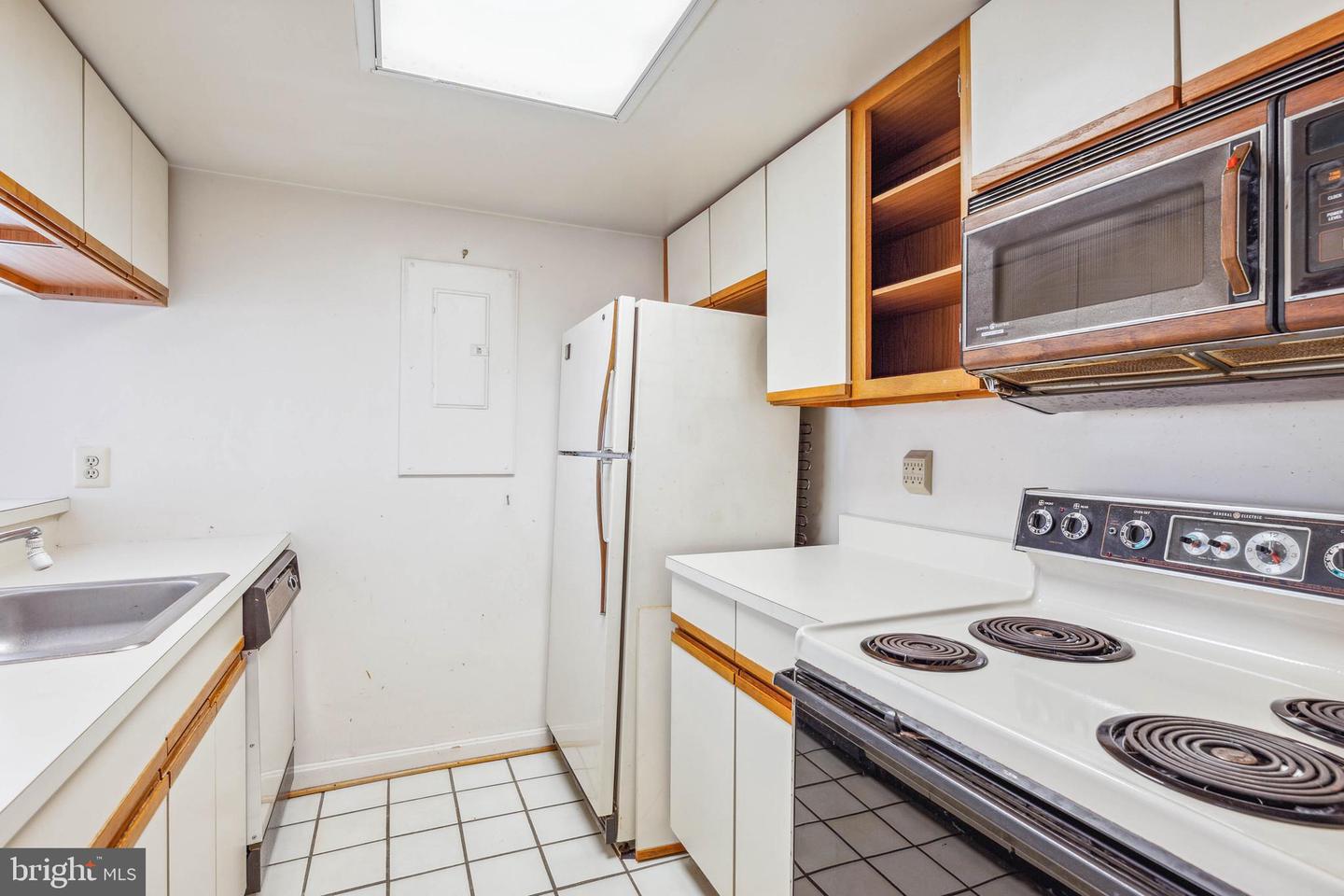 1029 N Stuart STREET Unit: 217