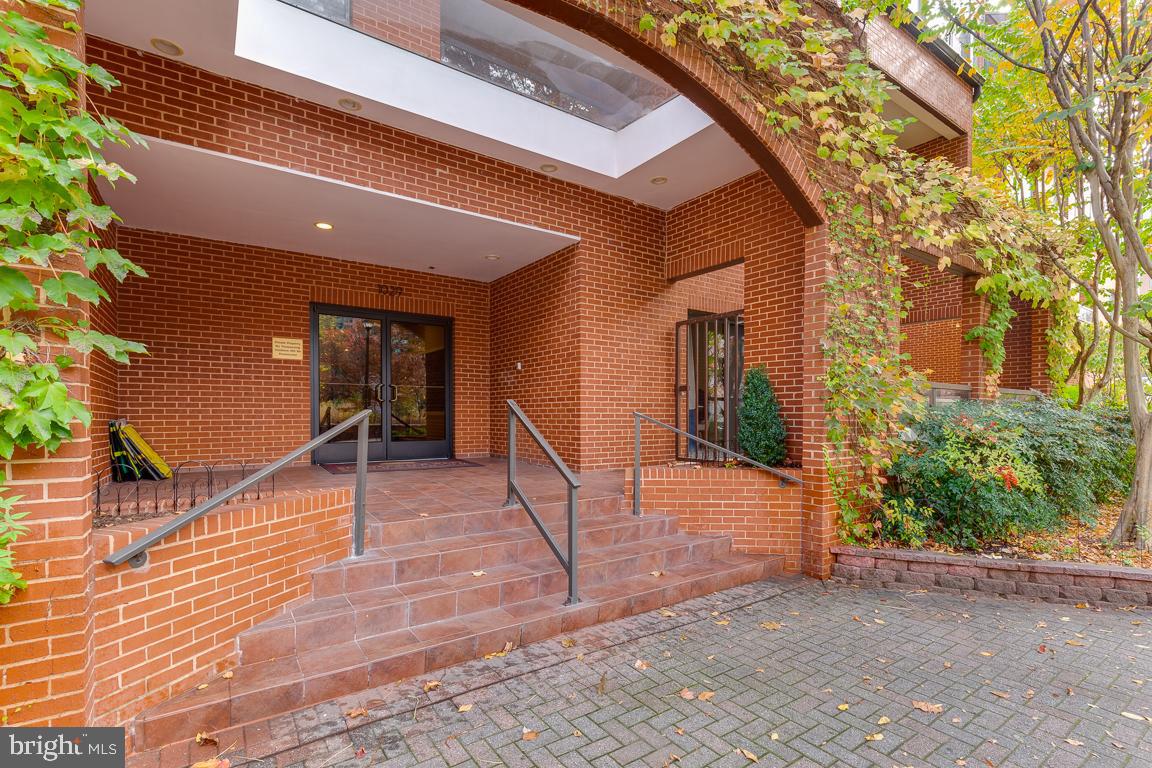 1029 N Stuart STREET Unit: 217