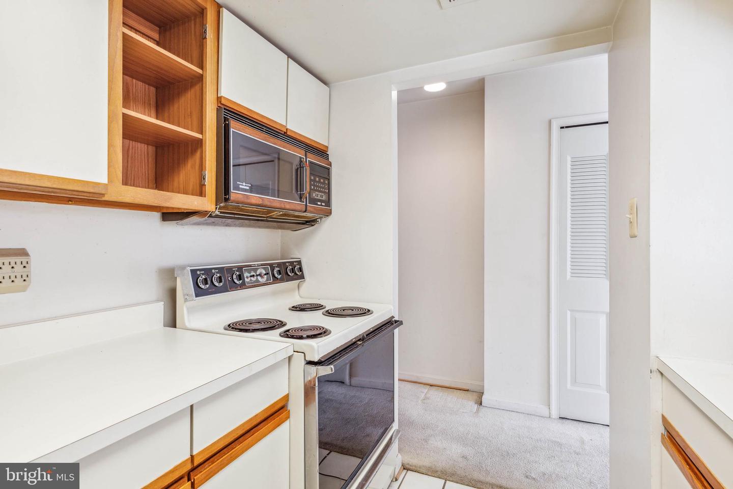 1029 N Stuart STREET Unit: 217