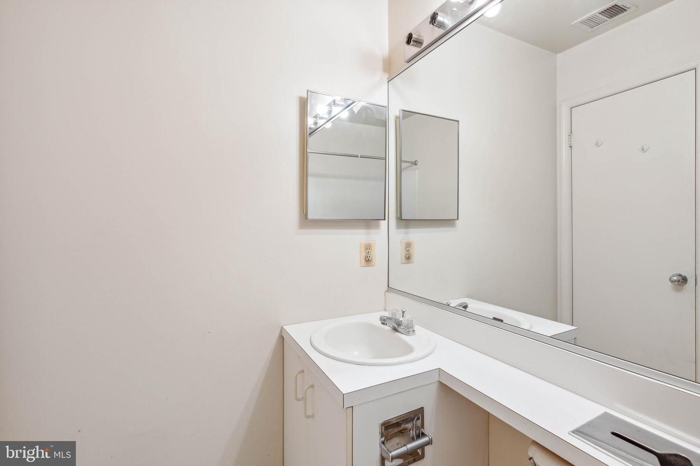 1029 N Stuart STREET Unit: 217
