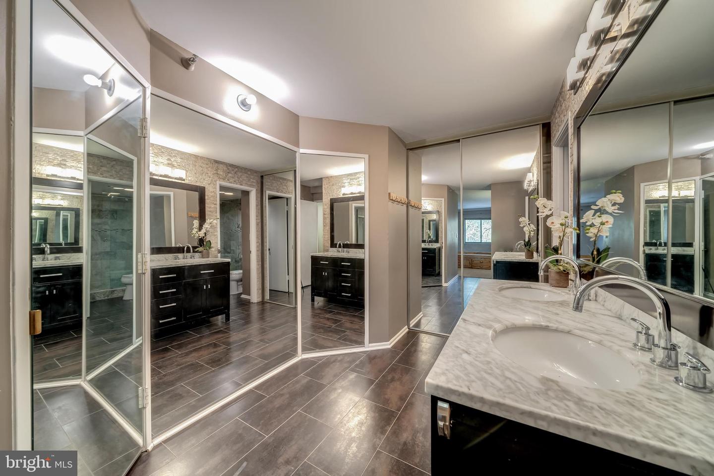 1600 N Oak STREET Unit: 527