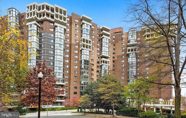 1600 N Oak STREET Unit: 527