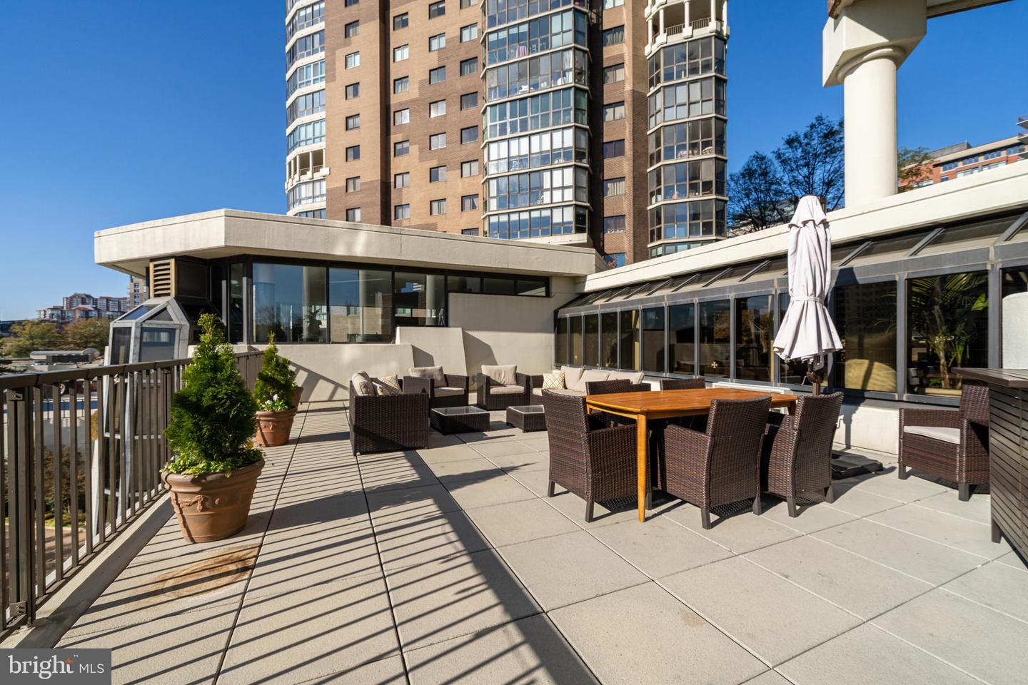 1600 N Oak STREET Unit: 527