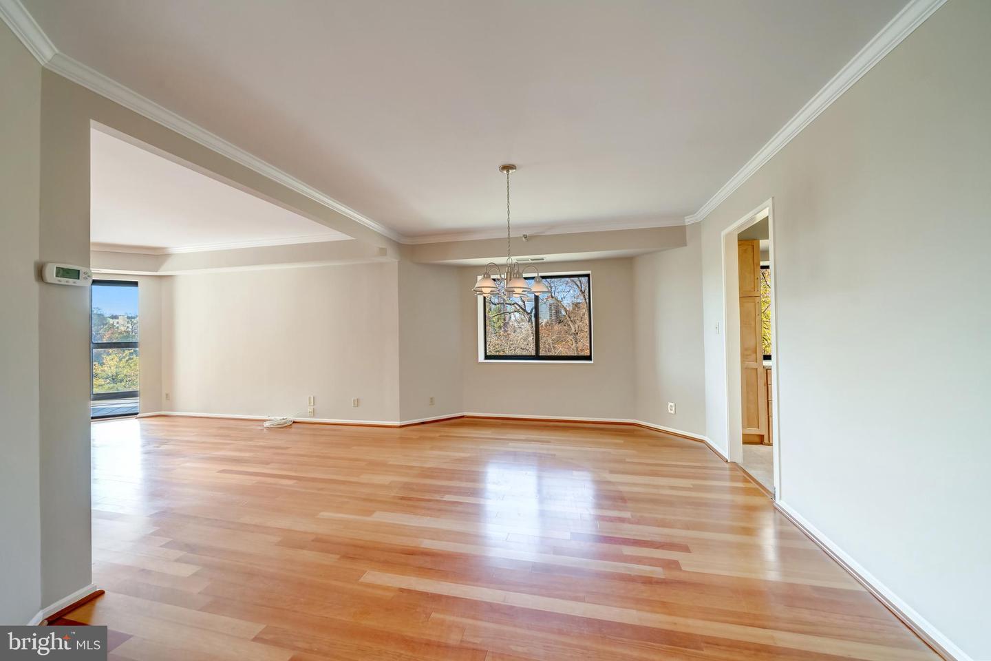 1600 N Oak STREET Unit: 527