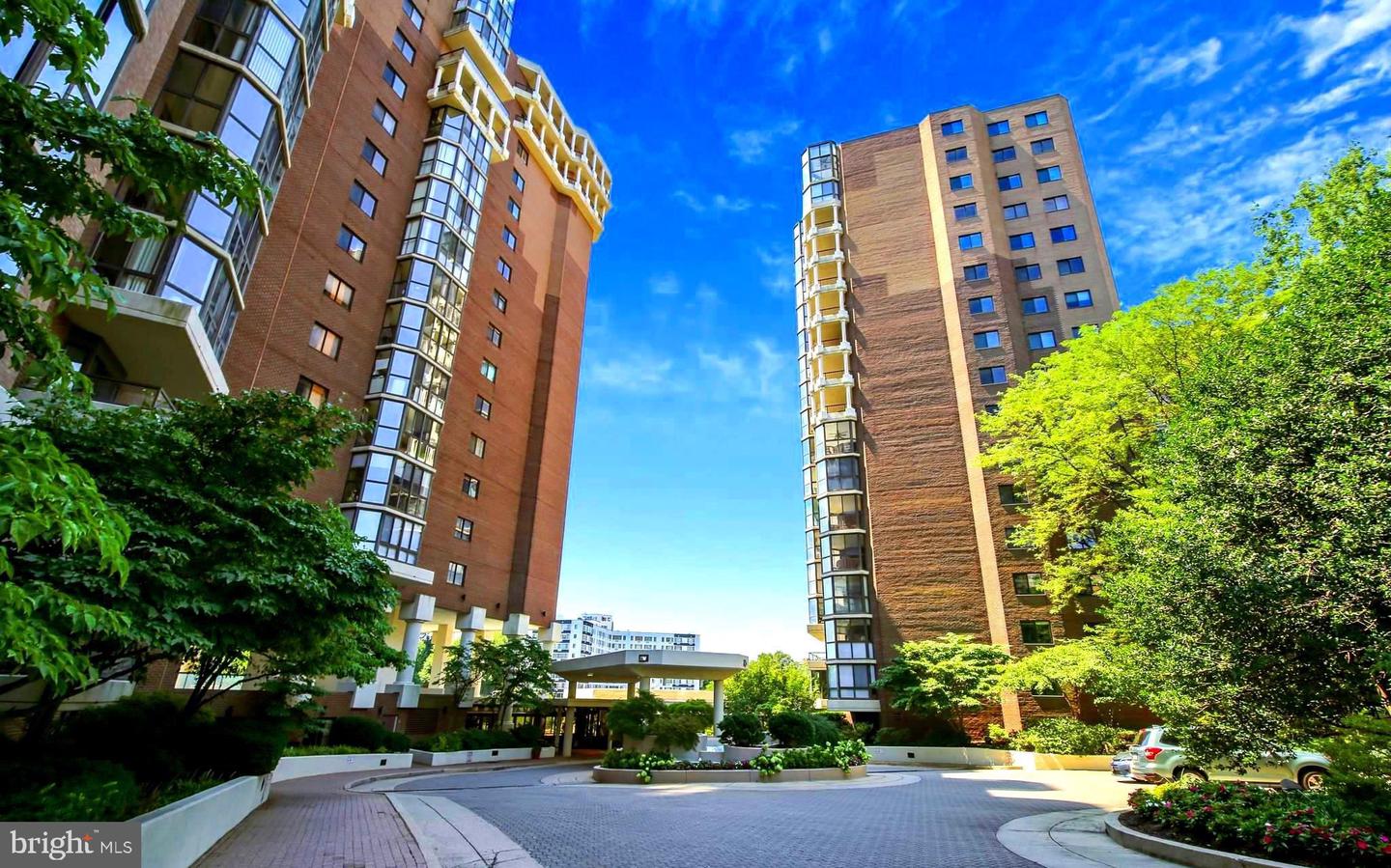 1600 N Oak STREET Unit: 527