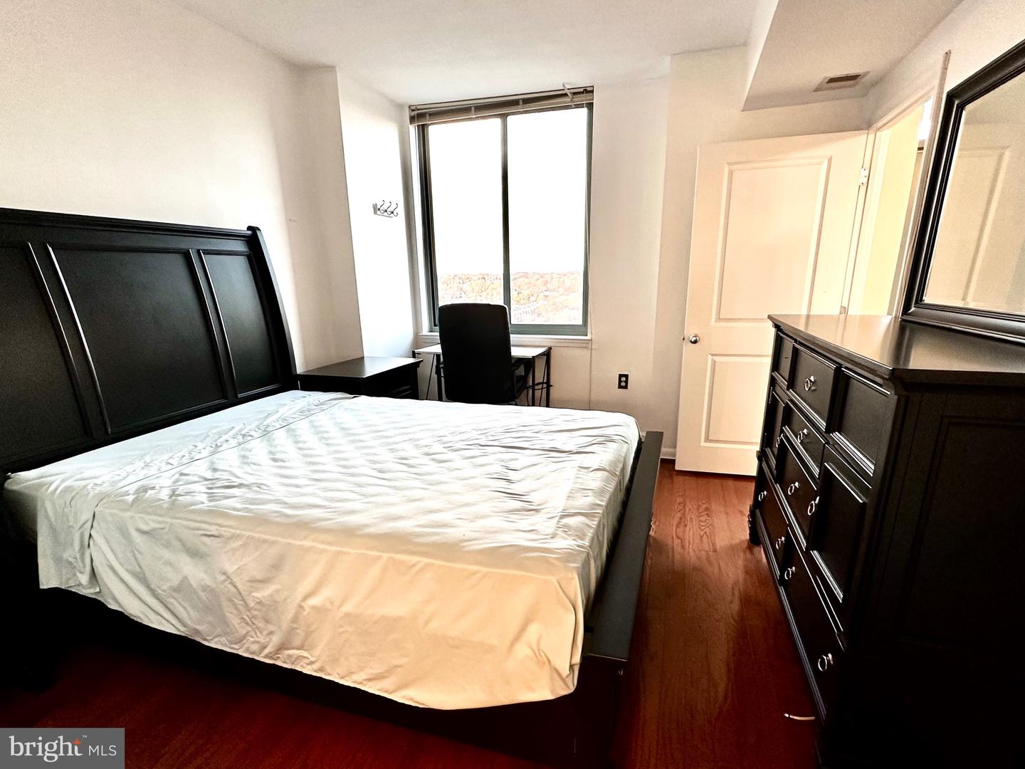 851 N Glebe ROAD Unit: 1715