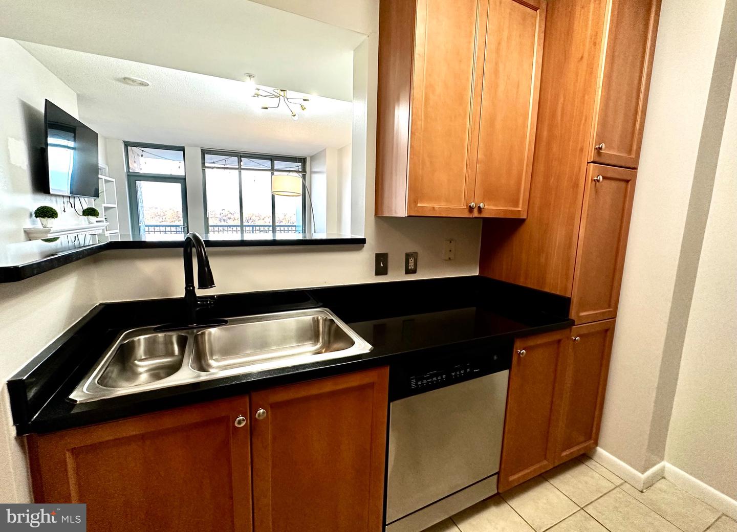 851 N Glebe ROAD Unit: 1715