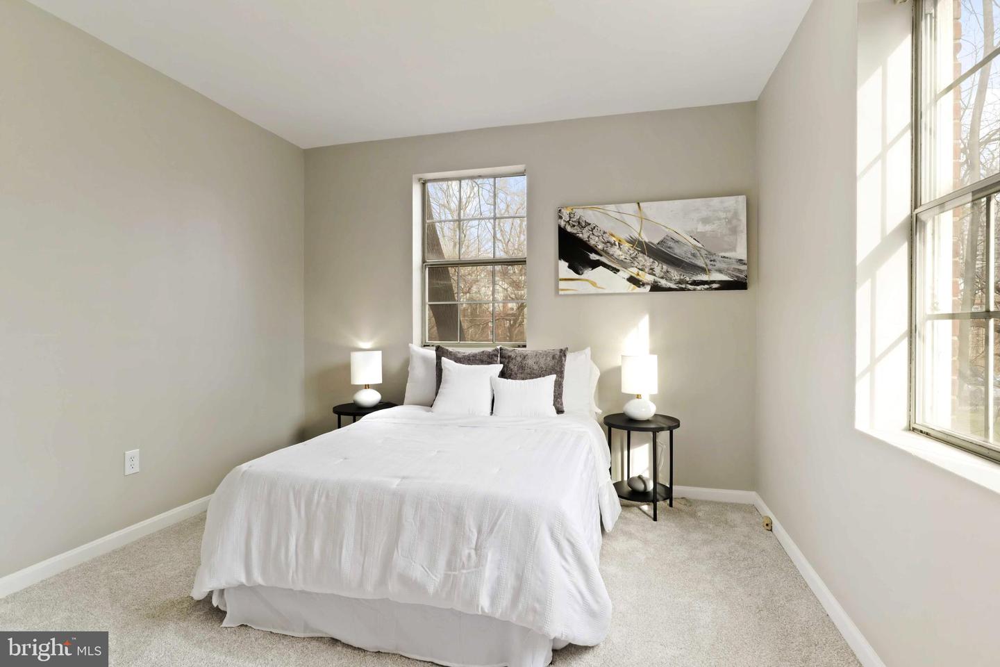 1802 Key BOULEVARD Unit: 9485