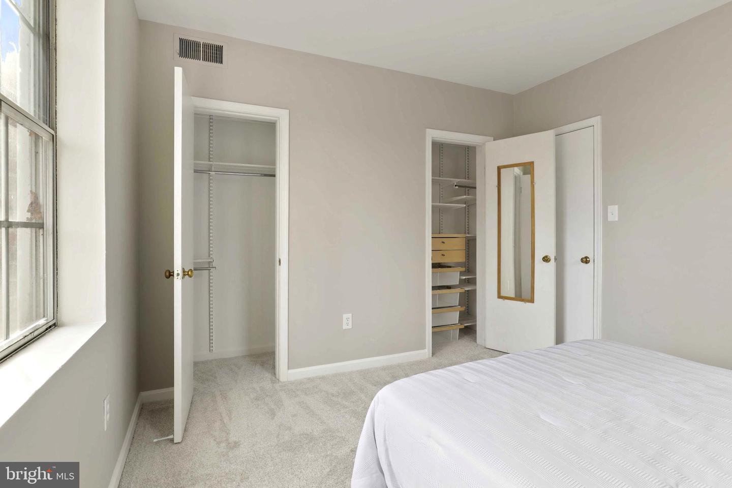 1802 Key BOULEVARD Unit: 9485