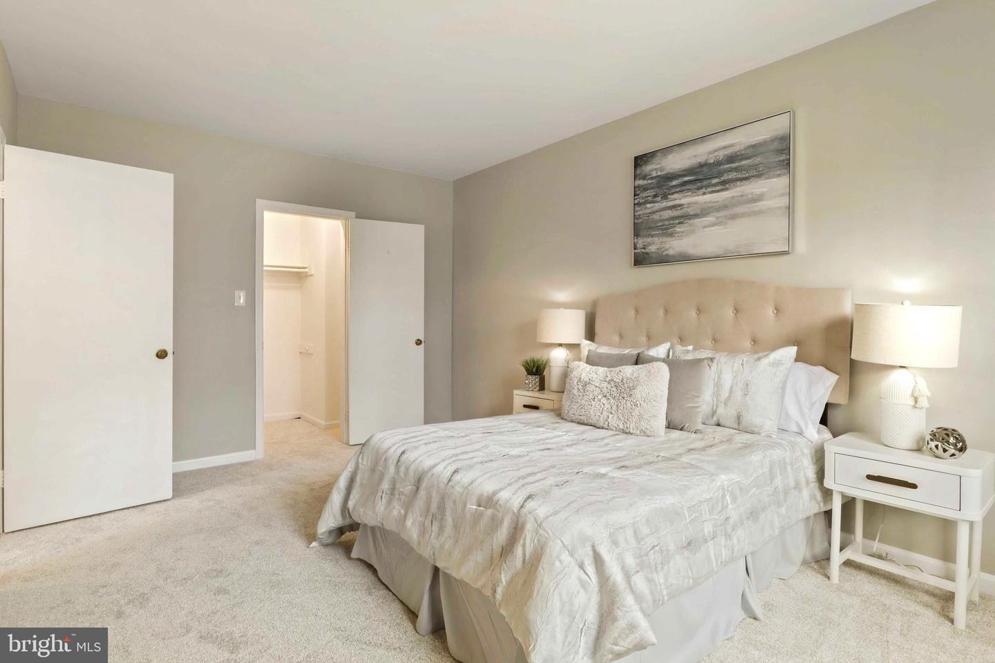 1802 Key BOULEVARD Unit: 9485