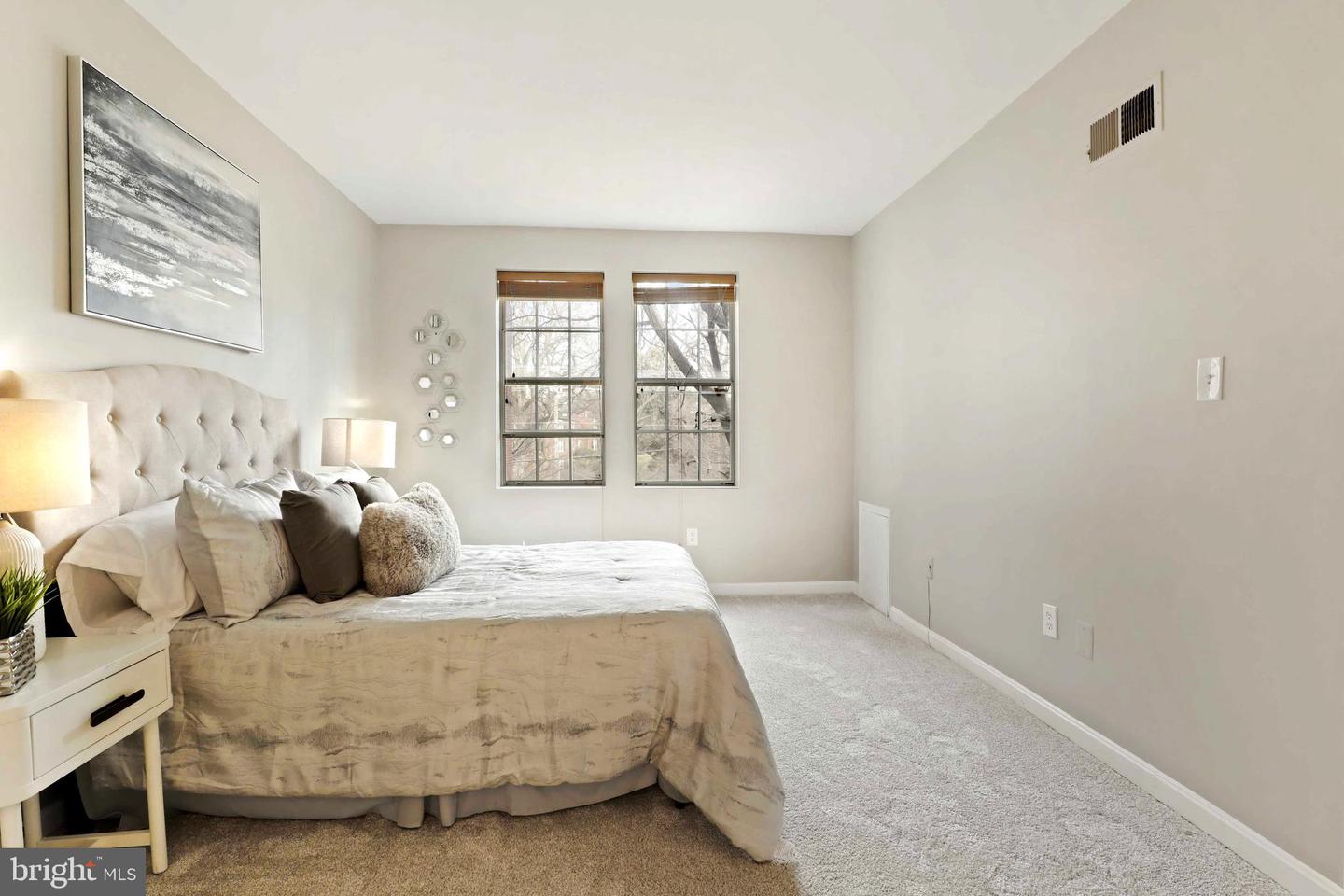 1802 Key BOULEVARD Unit: 9485