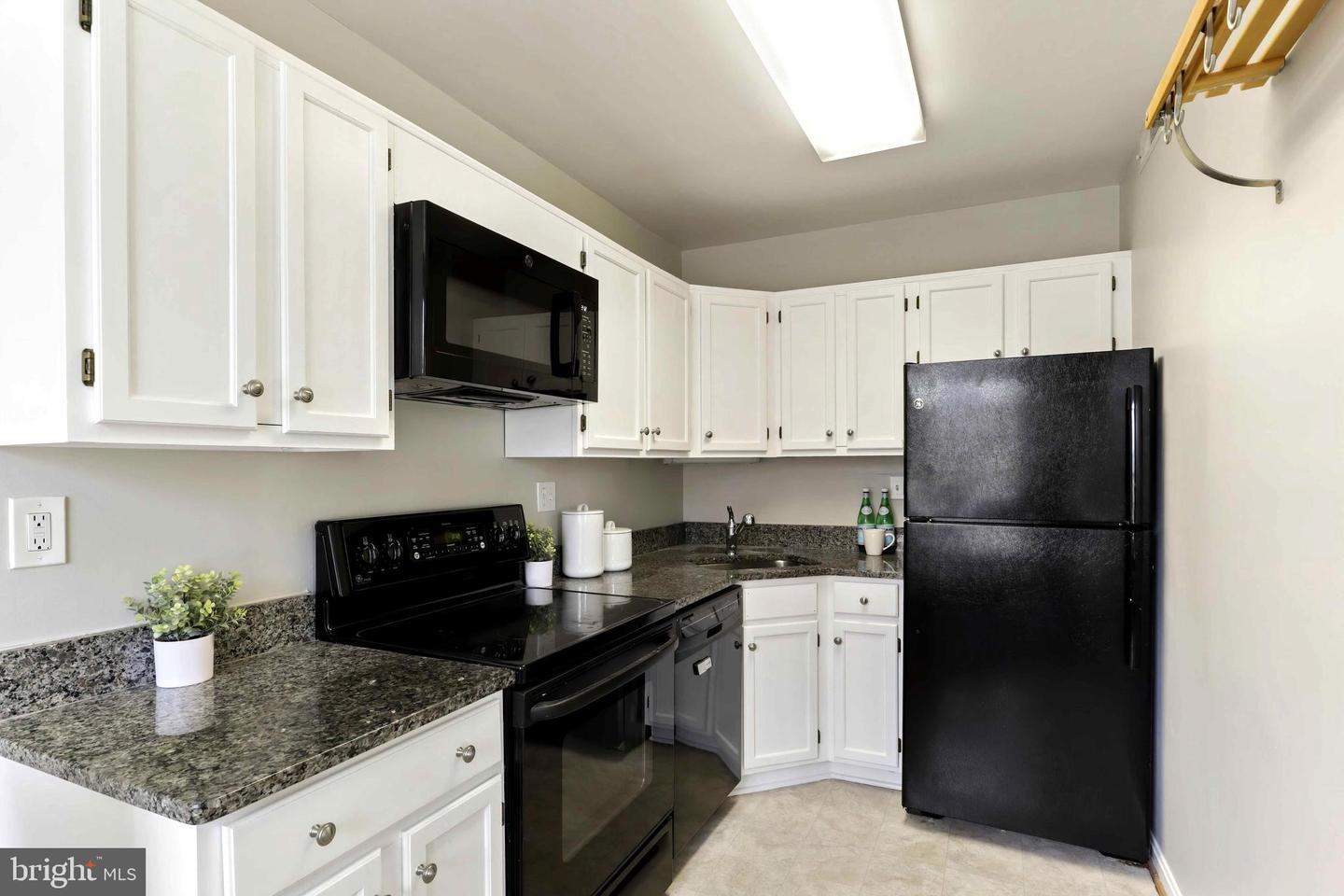 1802 Key BOULEVARD Unit: 9485