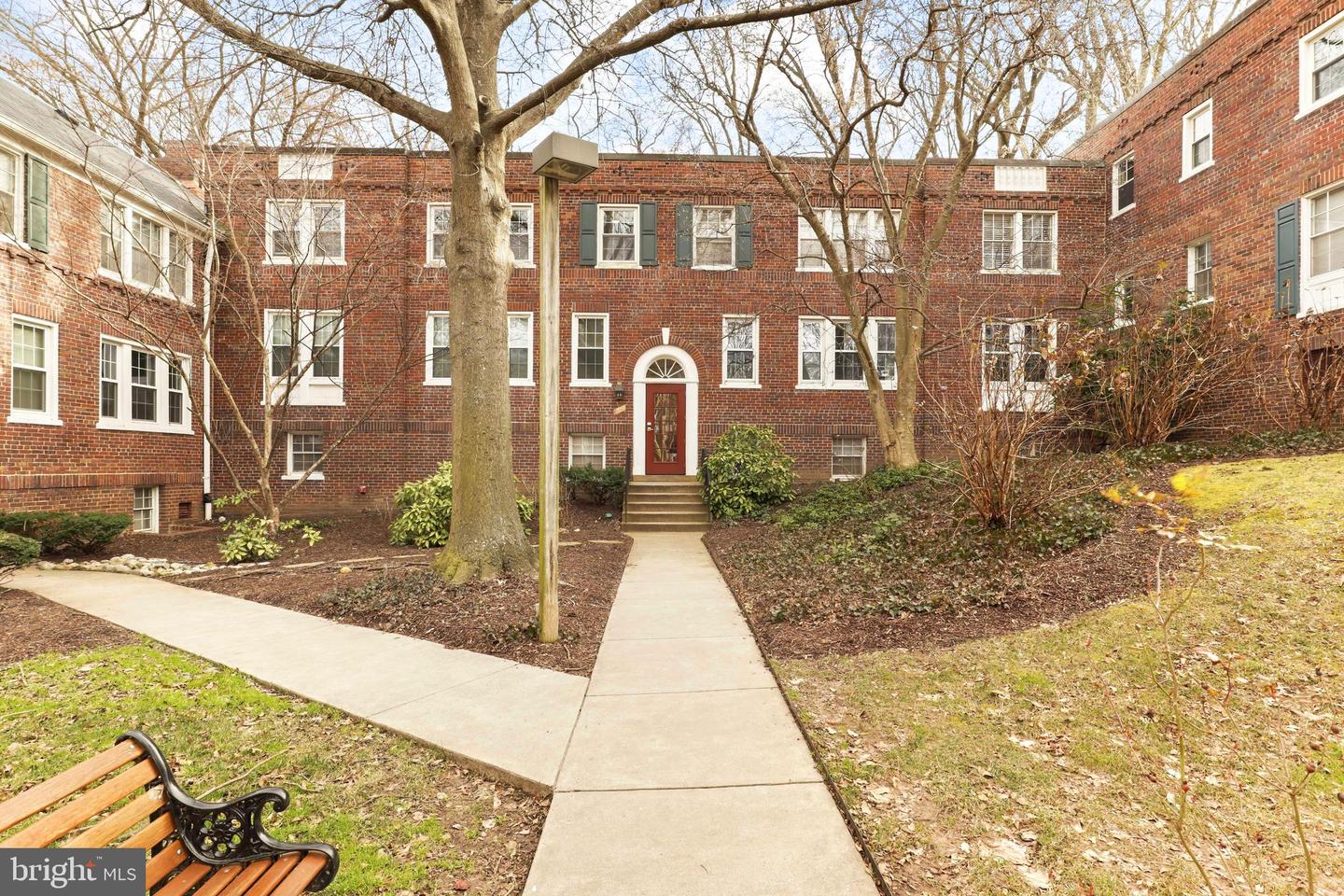 1802 Key BOULEVARD Unit: 9485