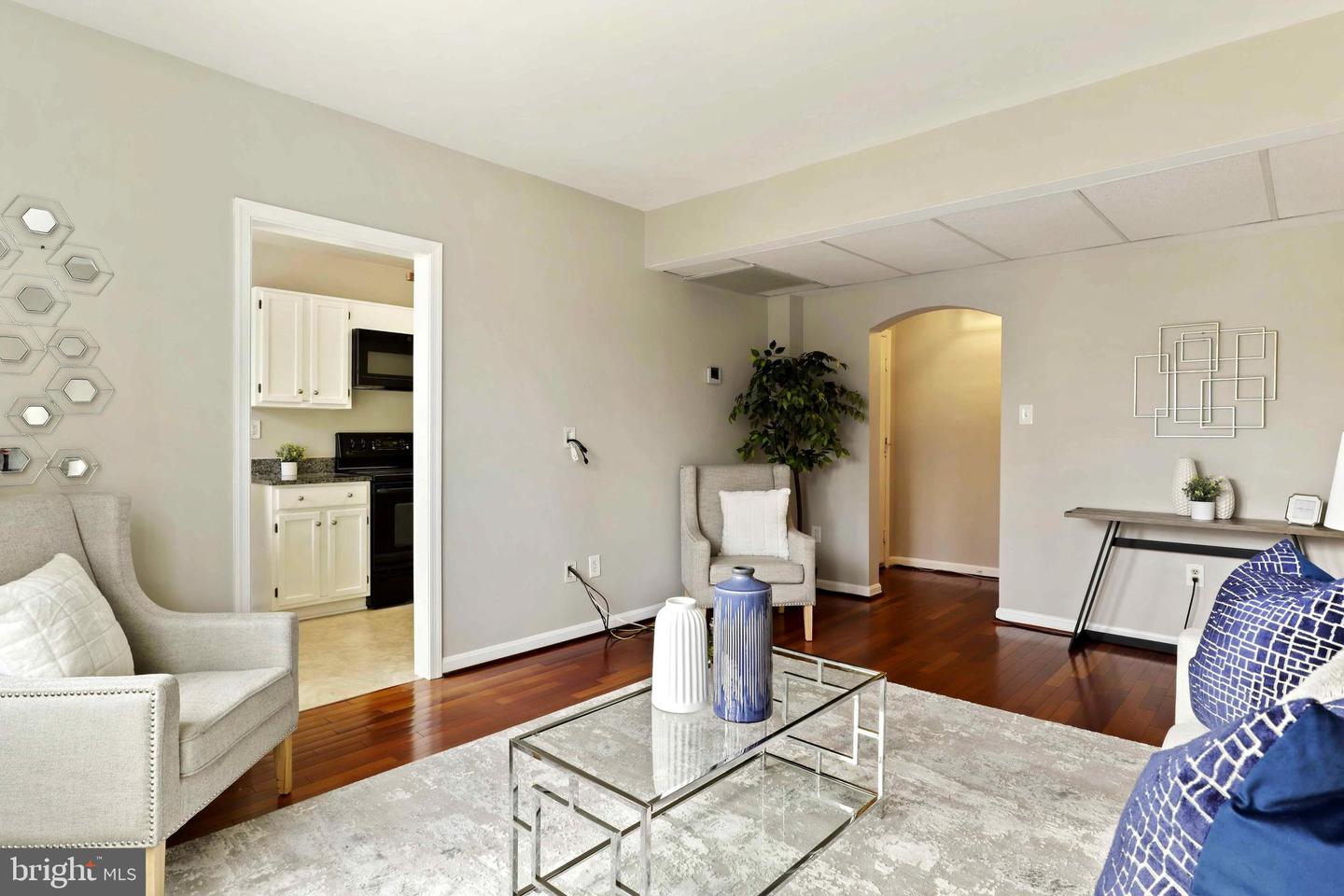 1802 Key BOULEVARD Unit: 9485