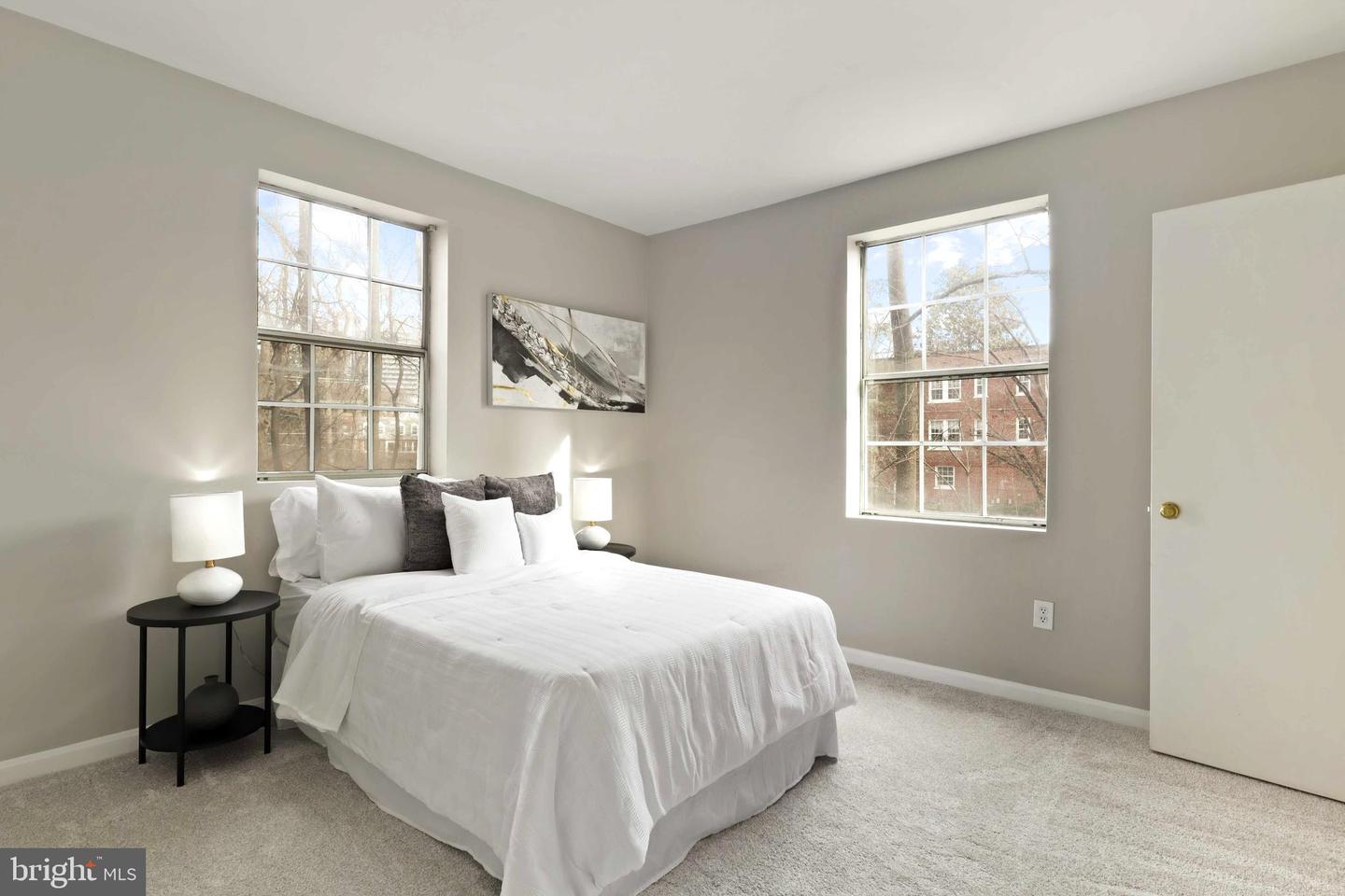 1802 Key BOULEVARD Unit: 9485