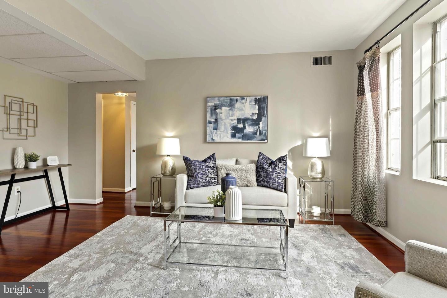 1802 Key BOULEVARD Unit: 9485