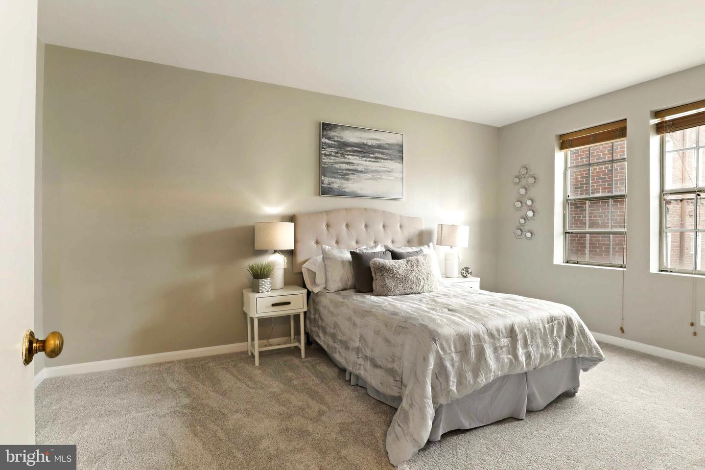 1802 Key BOULEVARD Unit: 9485