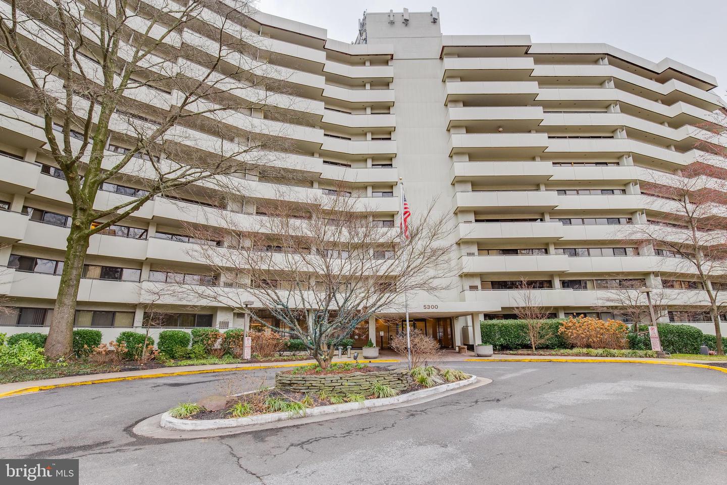 5300 Columbia PIKE Unit: 716