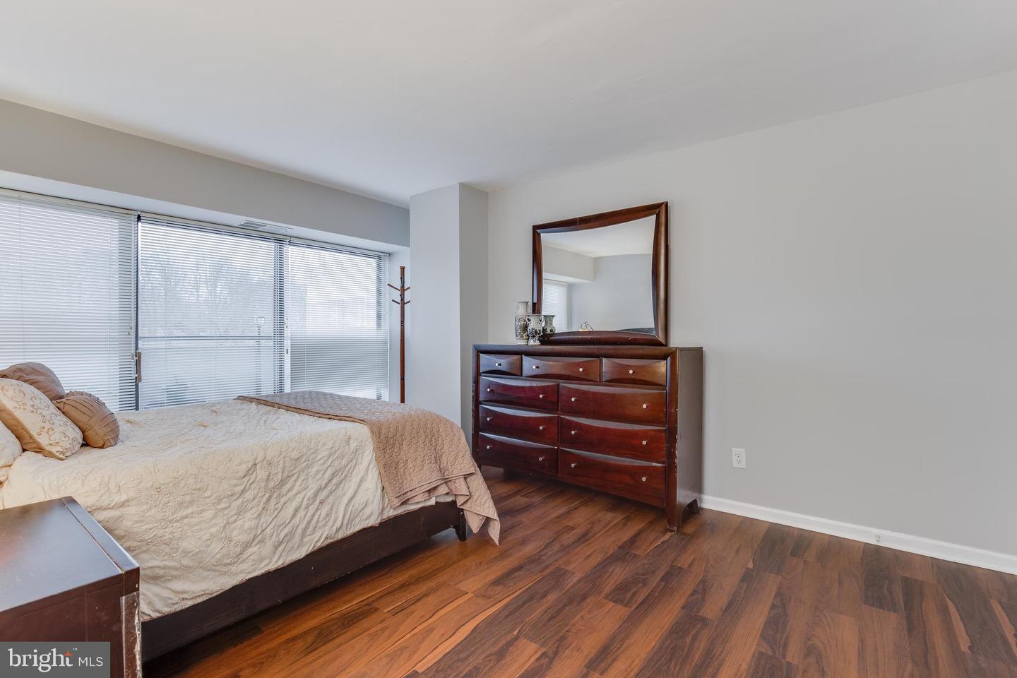 5300 Columbia PIKE Unit: 716