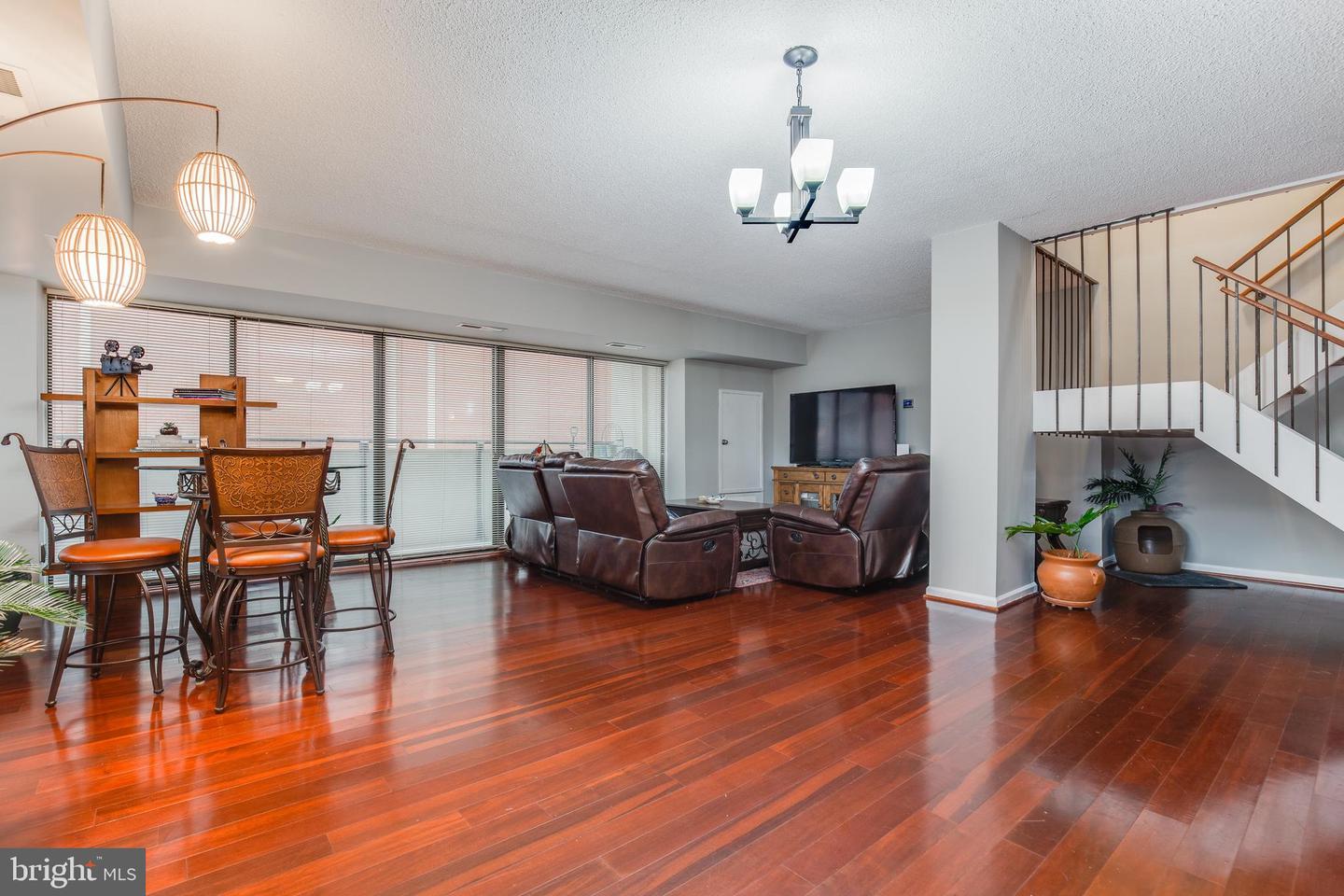 5300 Columbia PIKE Unit: 716
