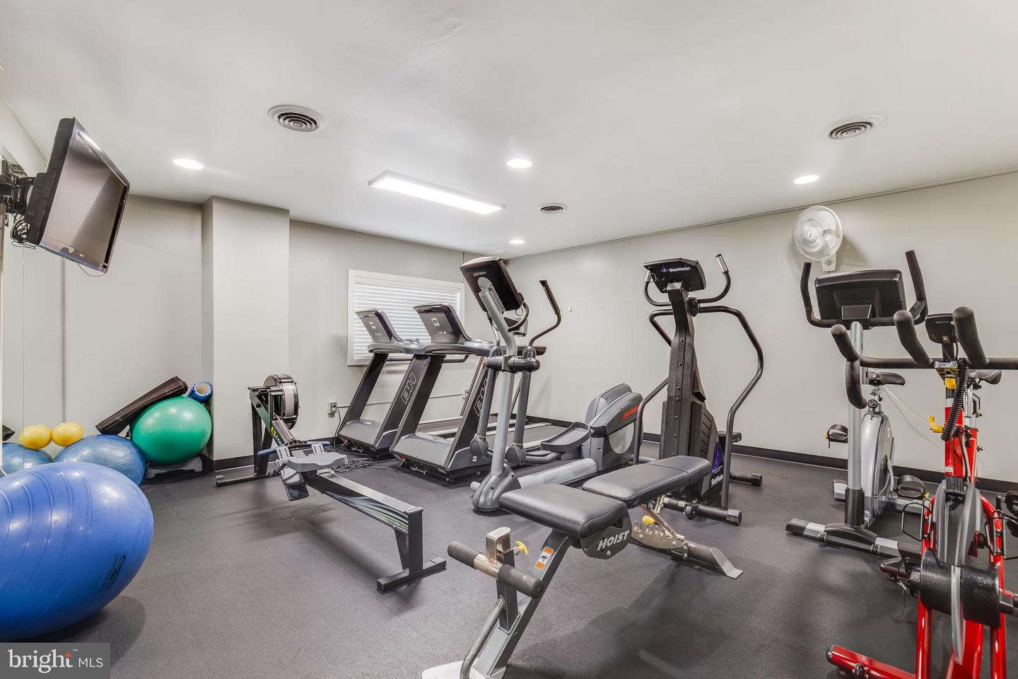 5300 Columbia PIKE Unit: 716