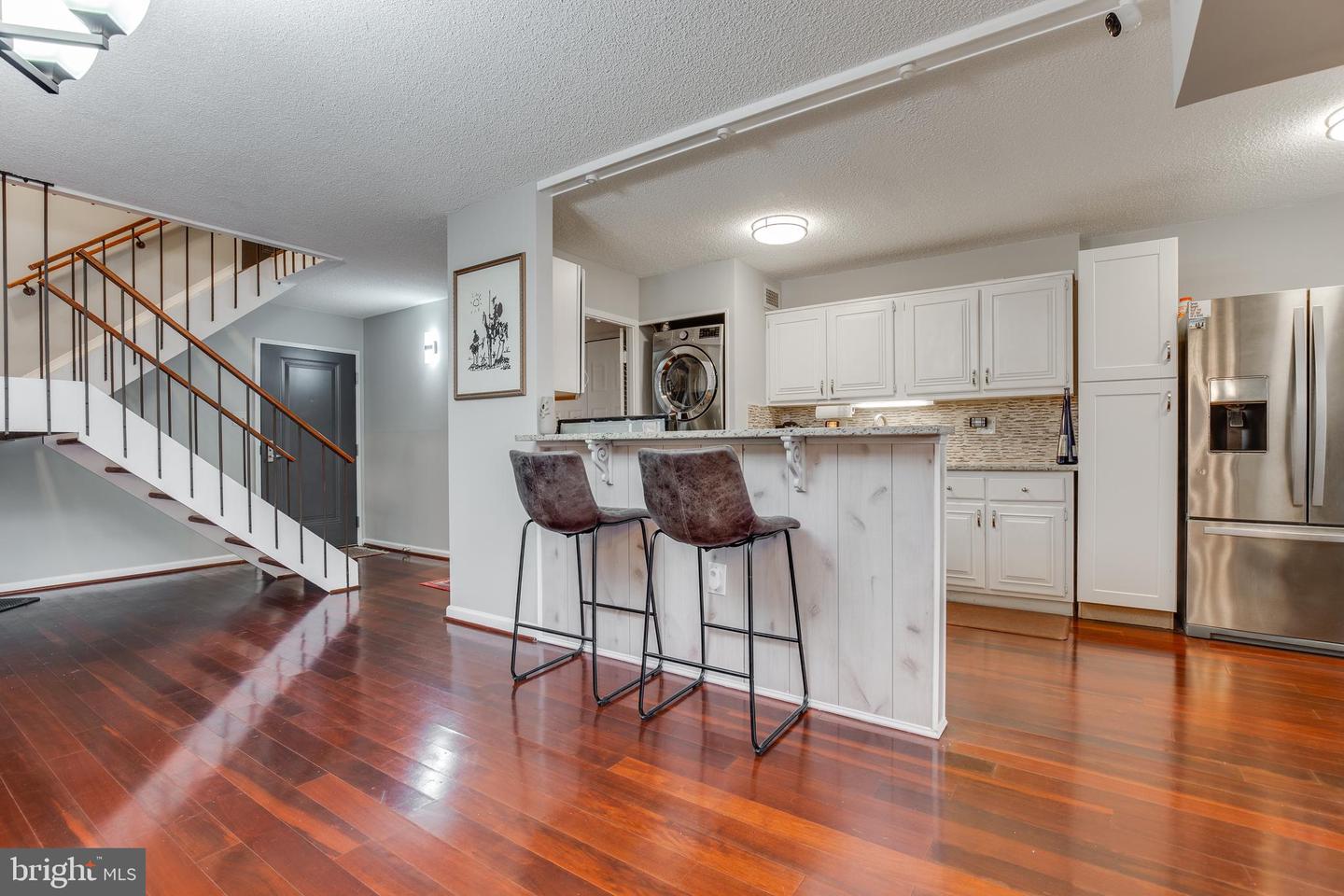 5300 Columbia PIKE Unit: 716