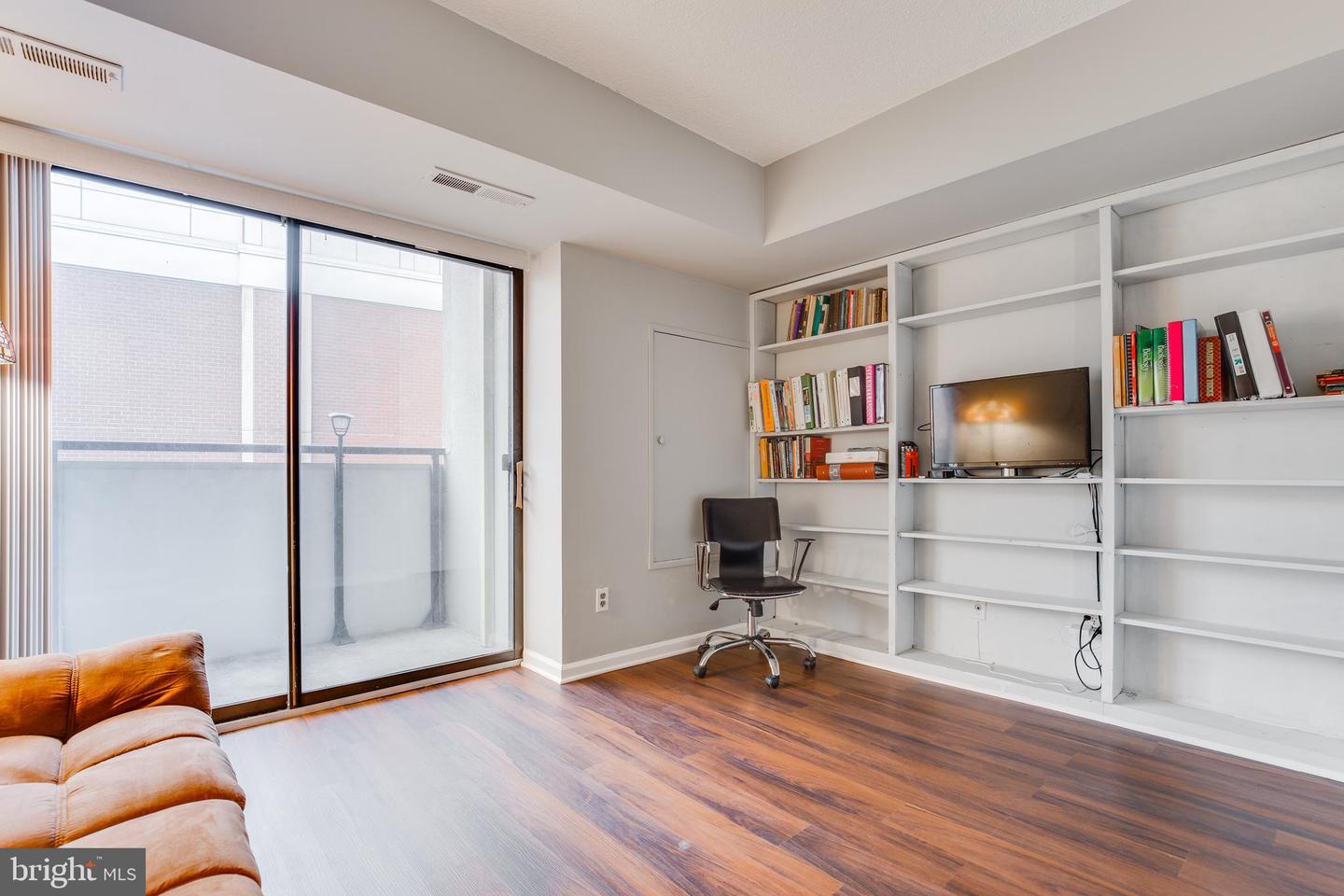 5300 Columbia PIKE Unit: 716