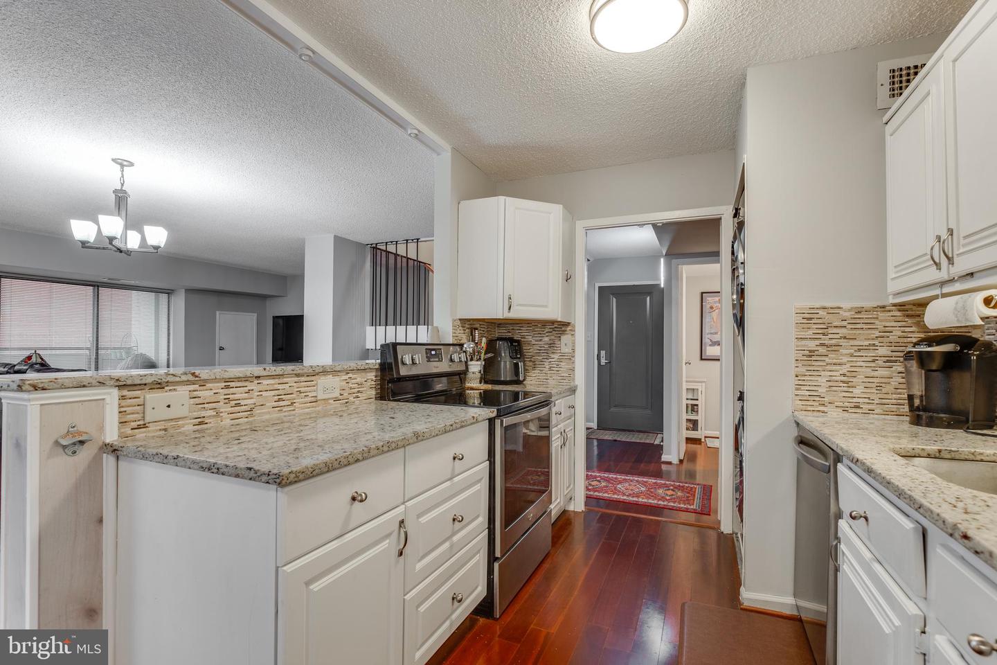 5300 Columbia PIKE Unit: 716