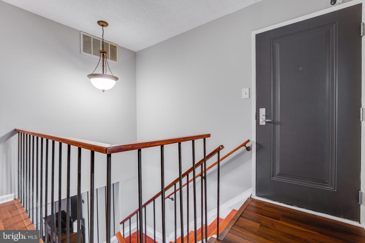 5300 Columbia PIKE Unit: 716