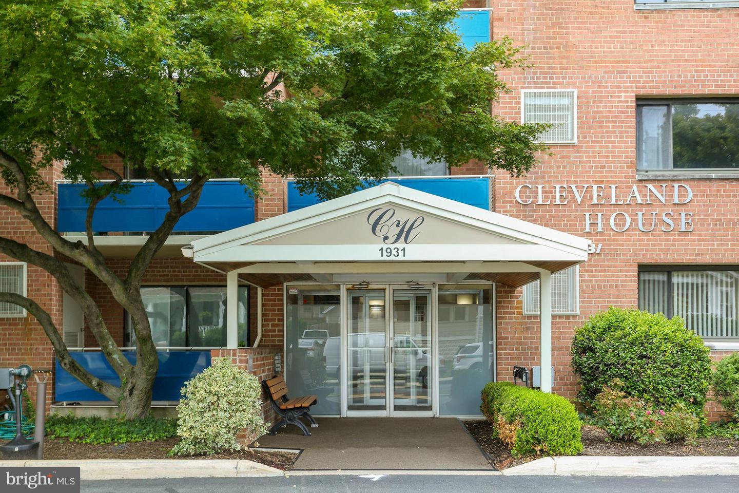 1931 N Cleveland STREET Unit: 209
