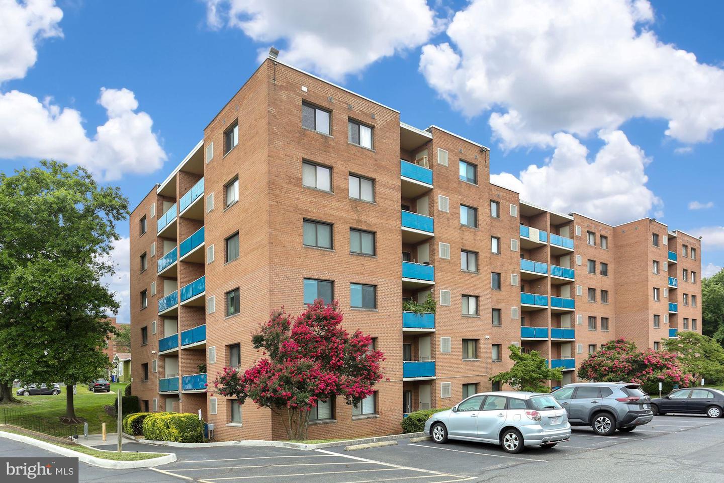1931 N Cleveland STREET Unit: 209