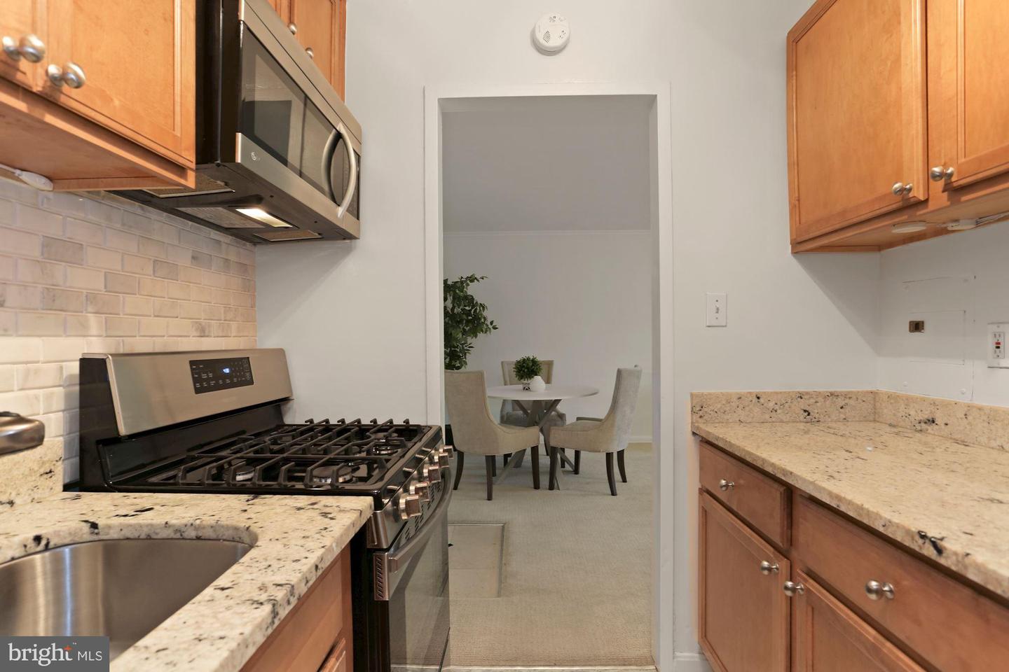 1931 N Cleveland STREET Unit: 209