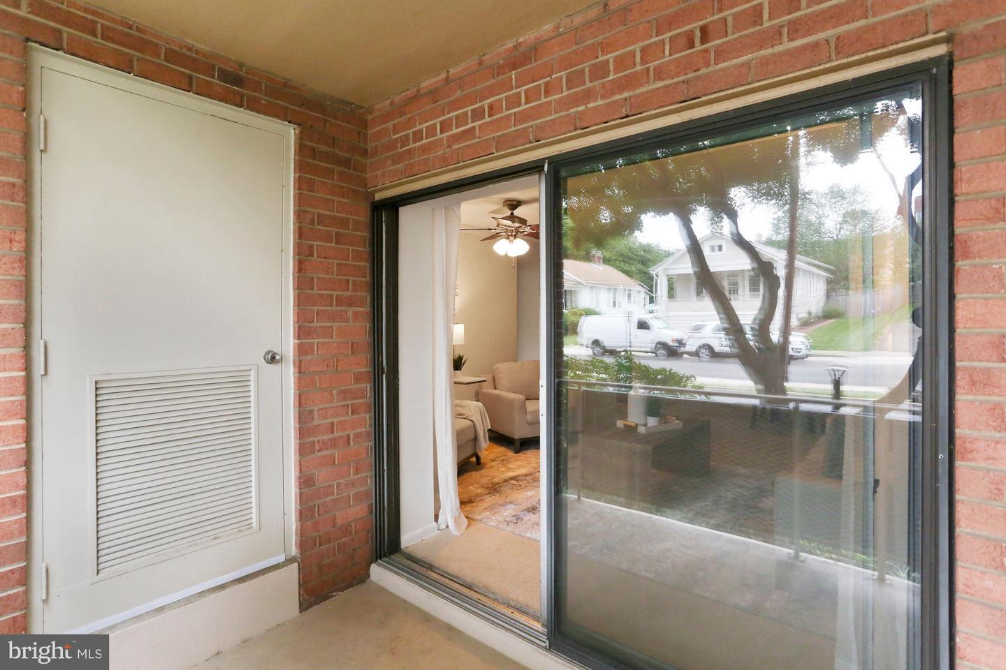 1931 N Cleveland STREET Unit: 209