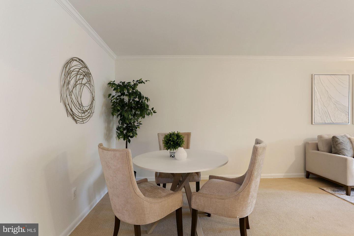 1931 N Cleveland STREET Unit: 209