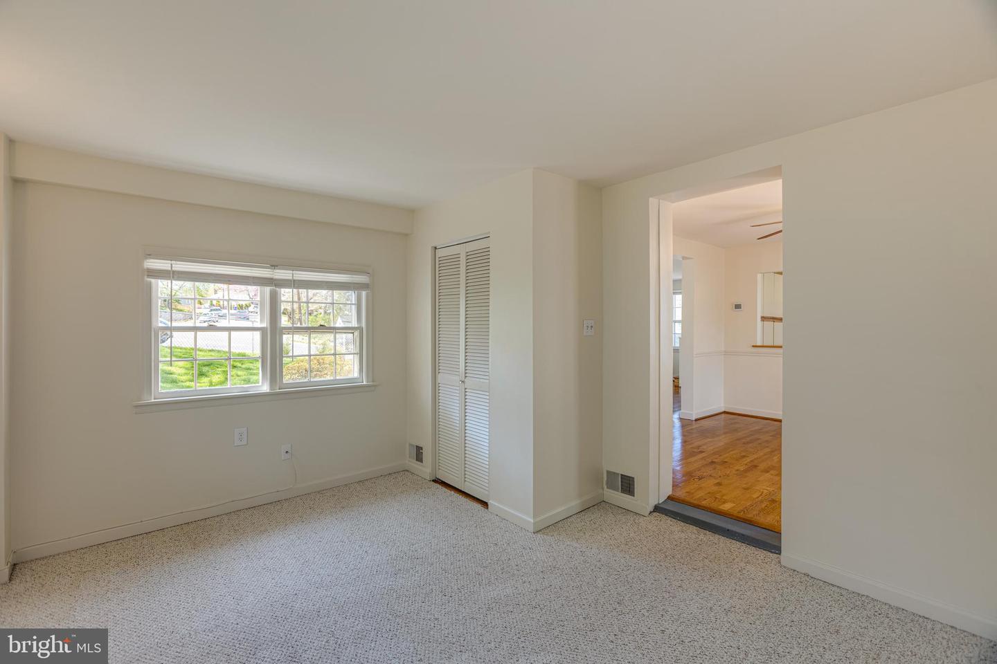981 Patrick Henry DRIVE