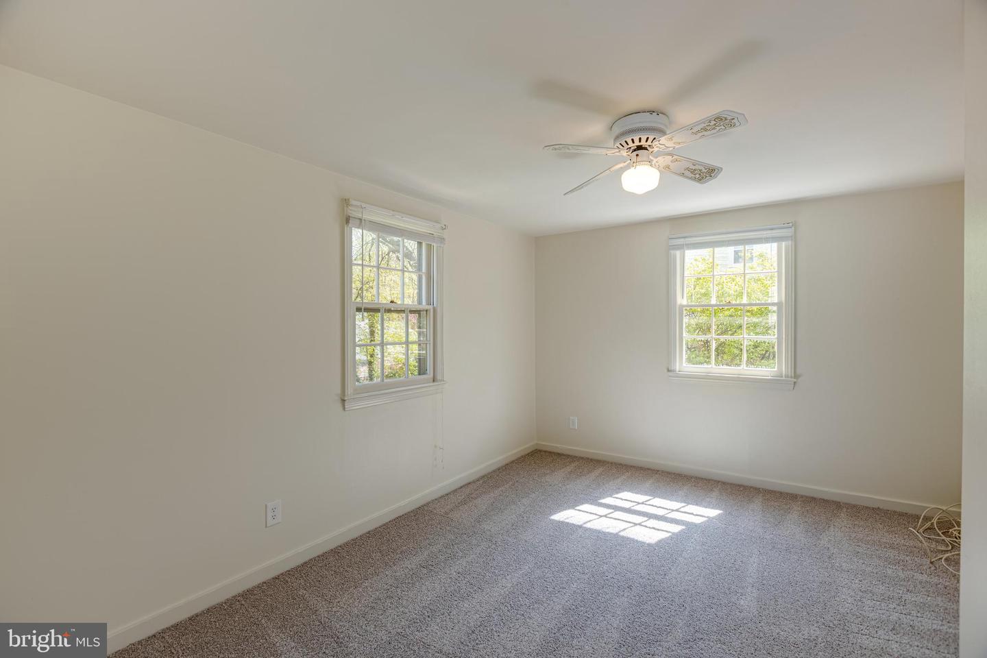 981 Patrick Henry DRIVE