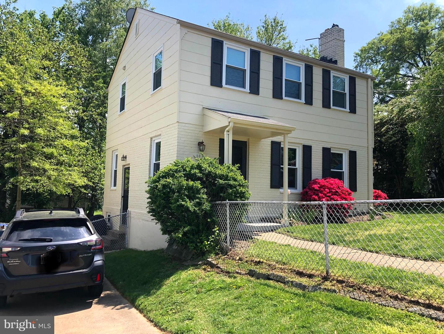981 Patrick Henry DRIVE