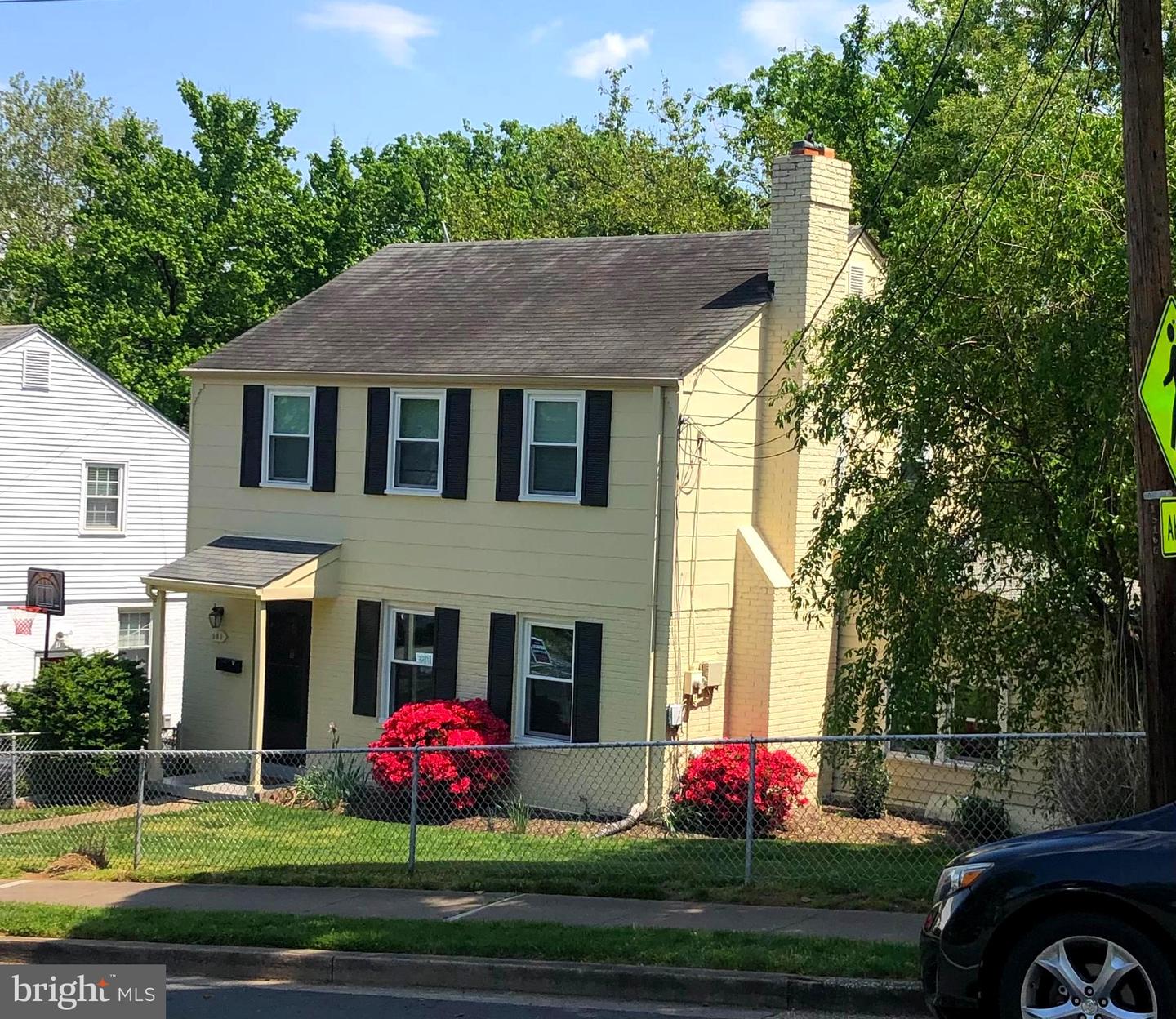 981 Patrick Henry DRIVE