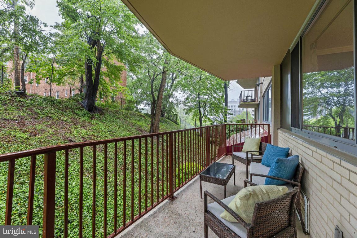 5353 Columbia PIKE Unit: 206