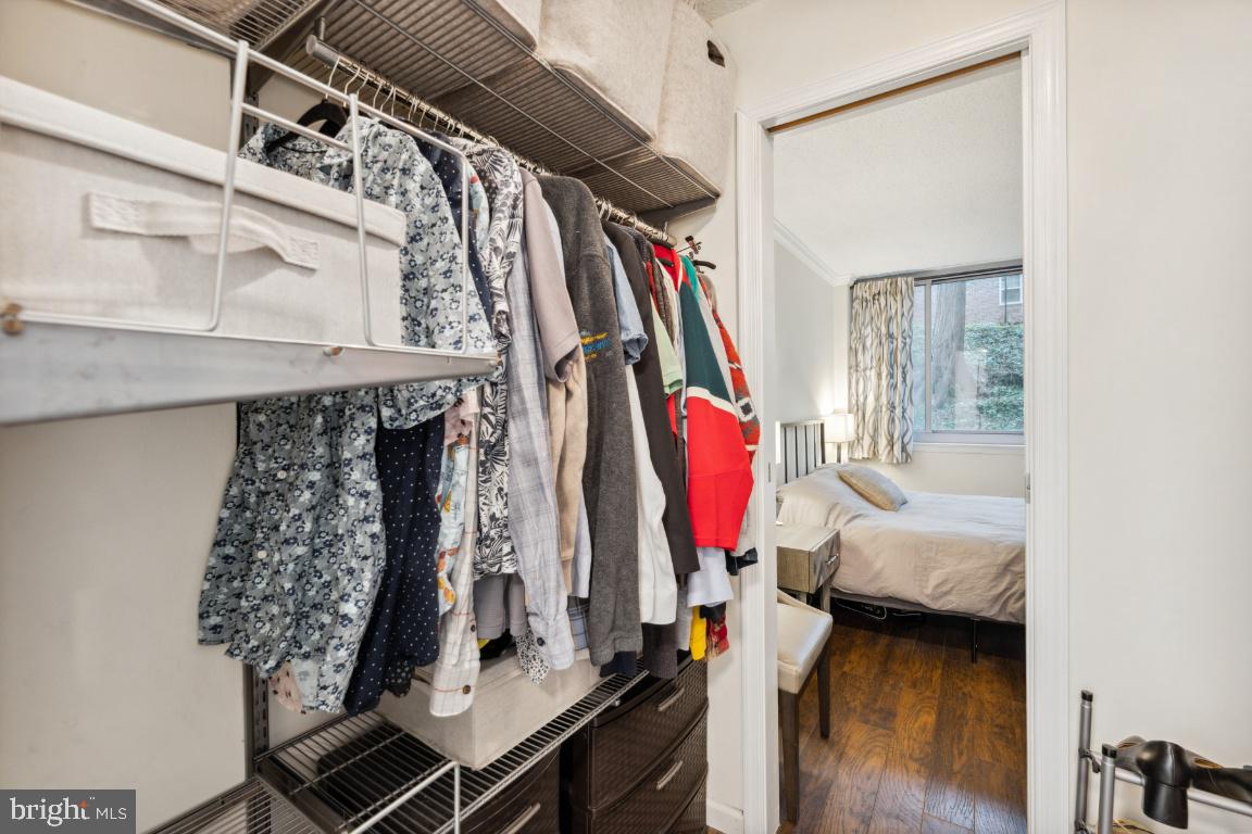 5353 Columbia PIKE Unit: 206