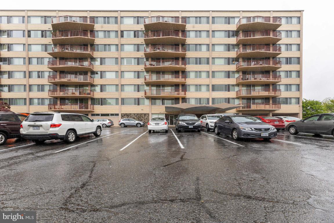 5353 Columbia PIKE Unit: 206