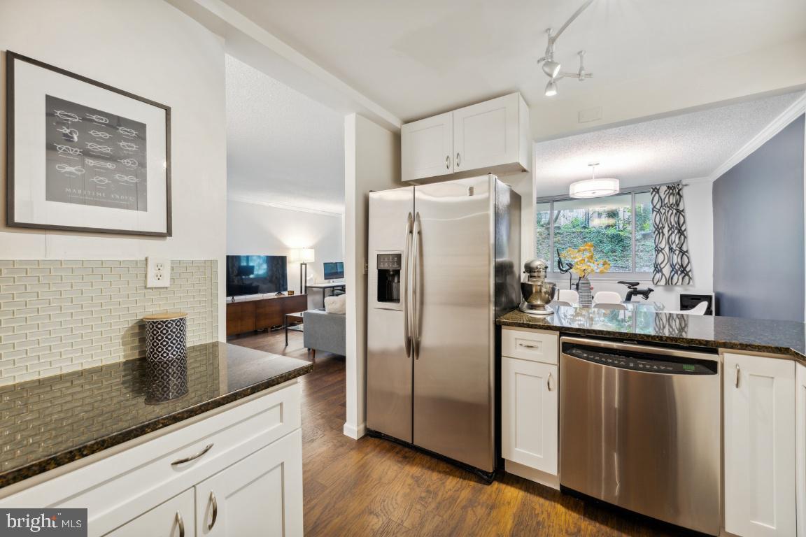 5353 Columbia PIKE Unit: 206